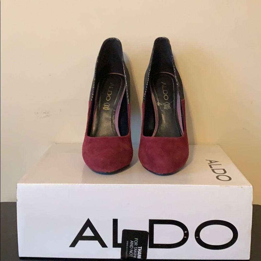 Shoes - Picture 3 of 6